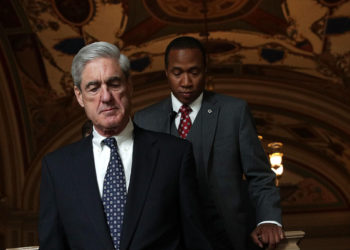 Exfiscal especial Robert Mueller testifica ante el Congreso para aclarar si Trump cometió un delito