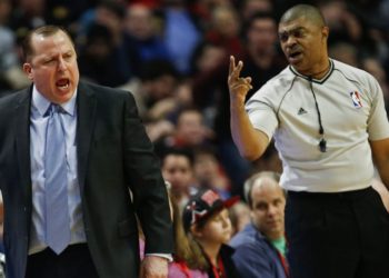 Los entrenadores de la NBA podrán pedir el “VAR”