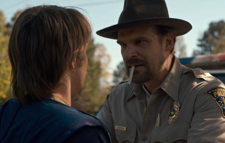 Por qué Netflix eliminará las escenas de personajes fumando en sus series o películas