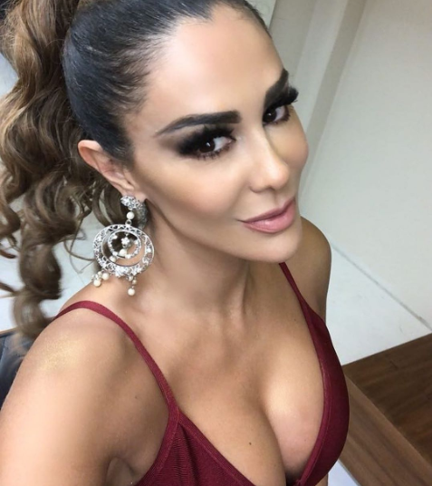 Ninel Conde presume cuerpazo en ‘ardiente’ bikini