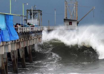MARN advierte a pescadores y veraneantes sobre mar picado este fin de semana