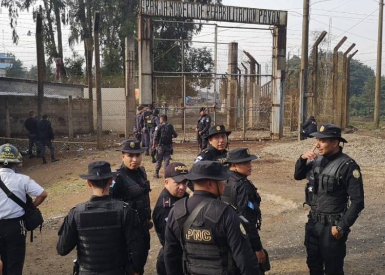 Al menos un muerto y tres reclusos heridos durante disturbios en cárcel Pavón en Guatemala
