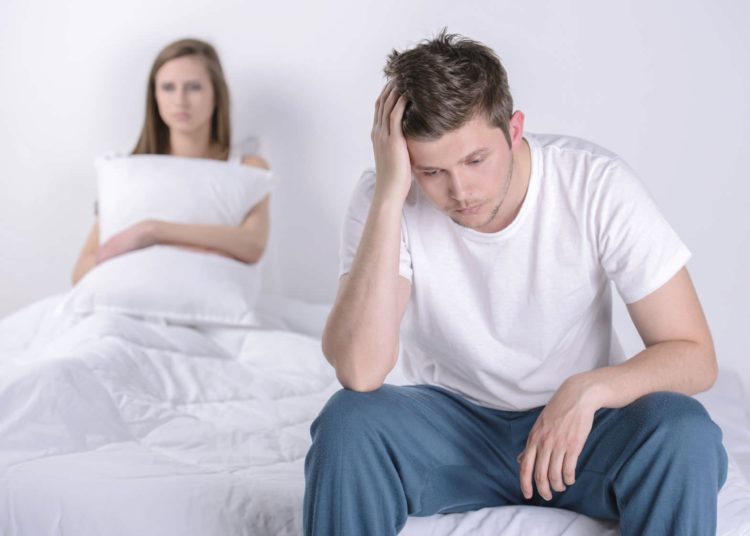 Hombre recauda fondos para operarse y agrandar su pene por decepción de su esposa