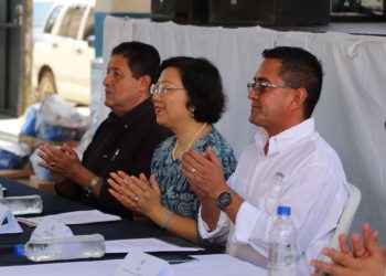China dona instrumentos musicales a centros escolares de Chalatenango