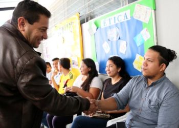 Ministro de Trabajo supervisa atención a usuarios