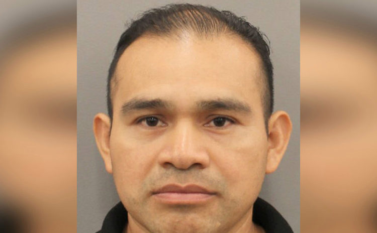 Hombre deja a su hija de 12 años conducir sola un todoterreno y atropella mortalemente a peatón