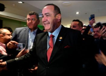 EE.UU. exigió al presidente electo de Guatemala que lleve a cabo los acuerdos migratorios