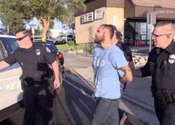 Apuñalamiento masivo en California deja 4 muertos y 2 heridos