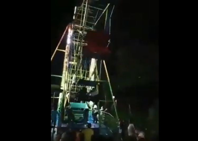 (VIDEO) Chicago sufre desperfectos mecánicos y por pánico varias personas se lanzan de las góndolas