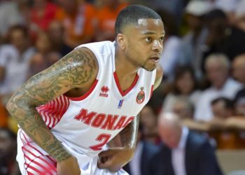 Un basquetbolista dio positivo en un test de embarazo