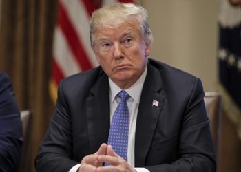 Trump reveló que está evaluando eliminar la nacionalidad por nacimiento