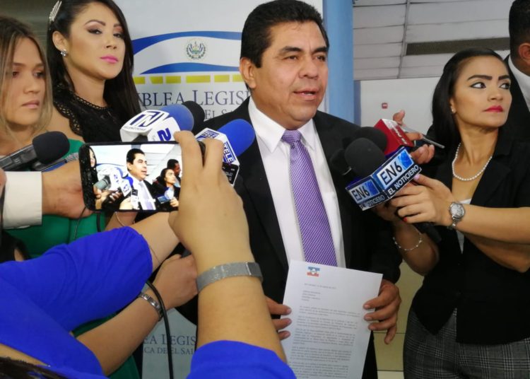 Proponen aumentar de forma escalonada presupuesto de Educación