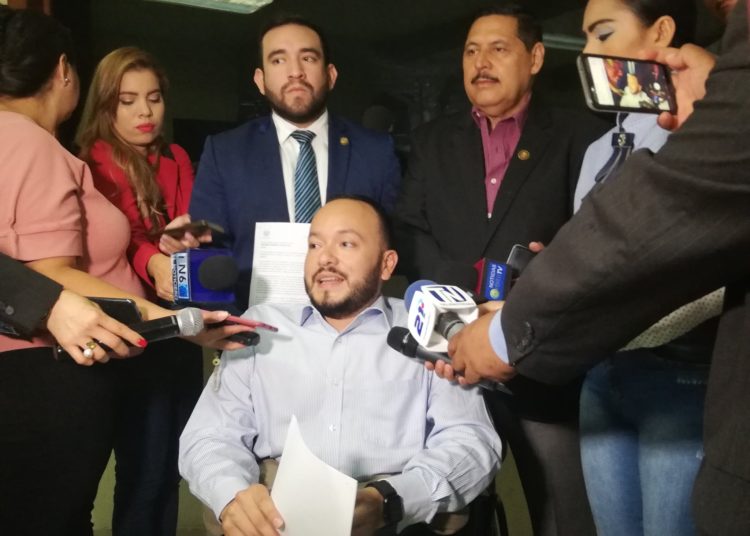 Diputados de ARENA proponen suspender licencia a infractores recurrentes