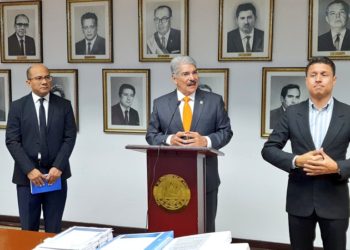 Quijano presenta reforma para sancionar duramente a funcionarios que no brinden declaración patrimonial