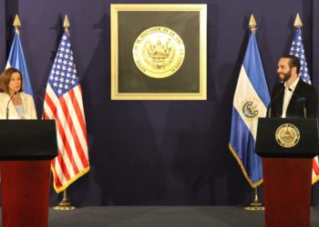 Congresista estadunidense Nancy Pelosi avala gestión del presidente Nayib Bukele