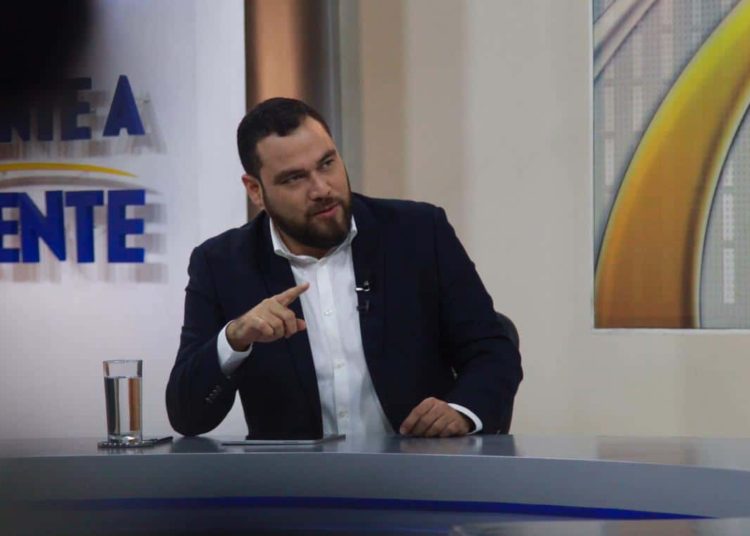 Ministro Durán señala al FMLN de querer desestabilizar al Gobierno