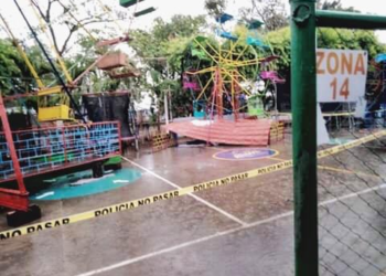 Padres de niña que murió al caer de Chicago abiertos a conciliar