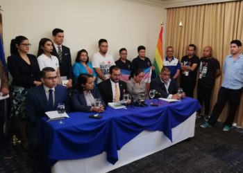 Población LGBTI pide a FGR y Asamblea Legislativa pronunciarse a favor de unión de personas del mismo sexo