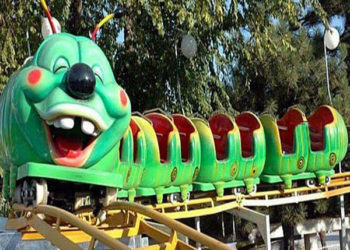 (VIDEO) Tren para niños se descarrila y hiere a tres pequeños en Brasil