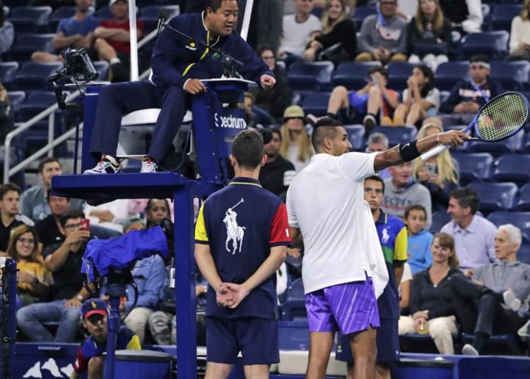 El chico malo del tenis Nick Kyrgios discutió con el árbitro, bailó en la cancha y tildó de «corrupta» a la ATP