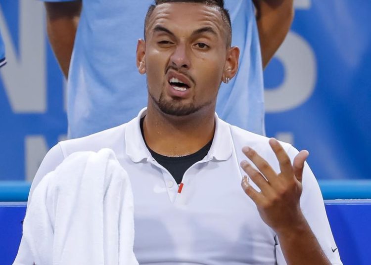 (VIDEO) El ataque de ira de Nick Kyrgios con insultos, raquetas rotas y escupitajo al juez