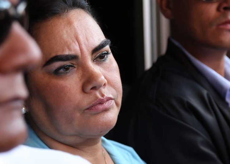 Posponen sentencia contra exprimera dama de Honduras condenada por corrupción