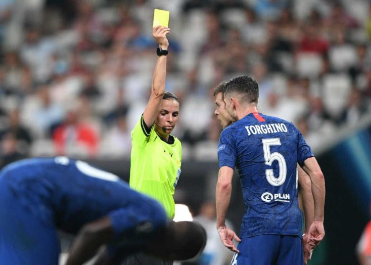 El histórico partido de la árbitro Stéphanie Frappart en la Supercopa de Europa