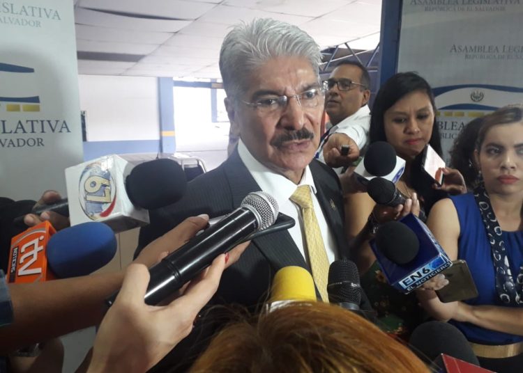 Norman Quijano sobre la CICIES: “El gobierno no da un paso adelante si no es precedido por el espectáculo”