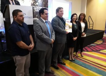 MAG busca nuevos mercados para miel salvadoreña