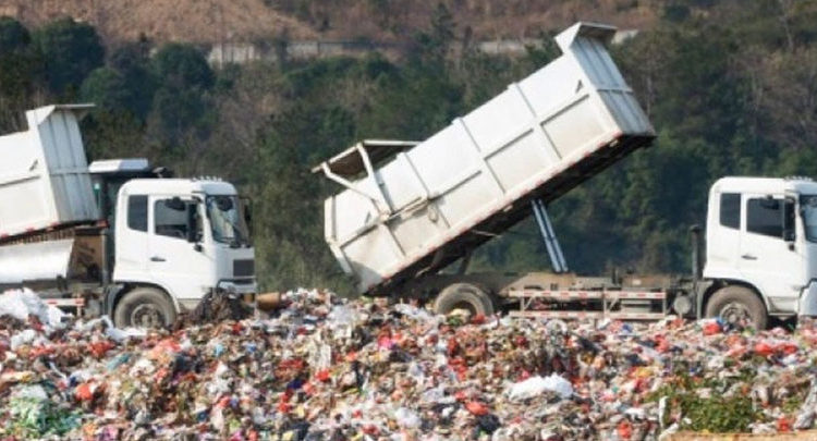 Abogado ambientalista pide a FGR investigar botadero de basura del Puerto de La Libertad