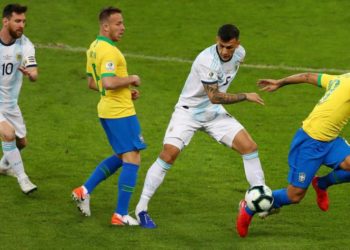 Conmebol admite mal uso del Var en choque entre Brasil y Argentina en la Copa América