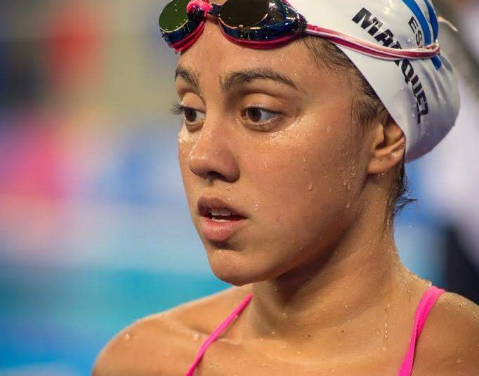 La nadadora salvadoreña Celina Márquez clasifica a la final de los 100 metros dorso en Panamericanos