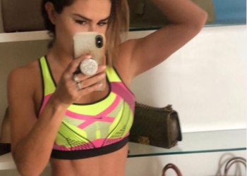 Ninel Conde presume de su abdomen con ‘ardientes’ fotografías