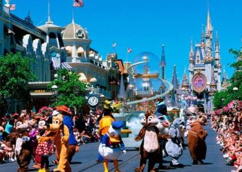 Personas que viajaron en agosto a Disney podrían tener sarampión