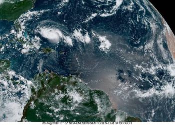 (VIDEO) Dorian se convirtió en un huracán de categoría 3