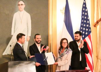 Gobiernos de El Salvador y EE.UU. firman acuerdo para fortalecer las fronteras