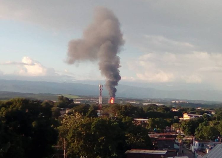 (VIDEO) Explosión en una planta de gas en Venezuela causa pánico entre la población