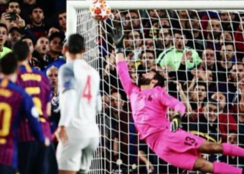 (Video)Lionel Messi superó a Cristiano Ronaldo y es el autor del Gol de la temporada para UEFA