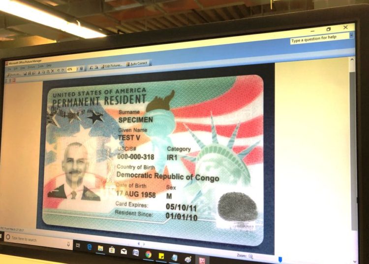 EE.UU. negará residencia o «green cards» a migrantes que se vuelven una «carga pública»