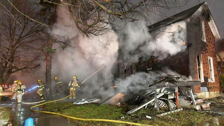 (VIDEO) Cinco niño mueren durante un incendio en una guardería en Pensilvania