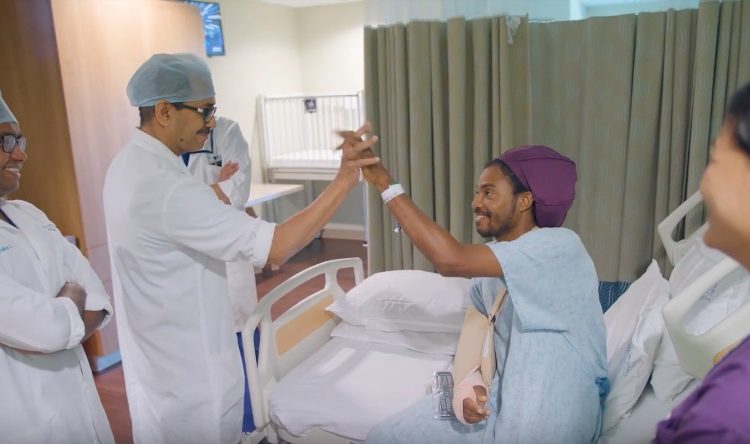 “Salvan la vida de un hombre con una varilla de acero atravesado en el pecho”