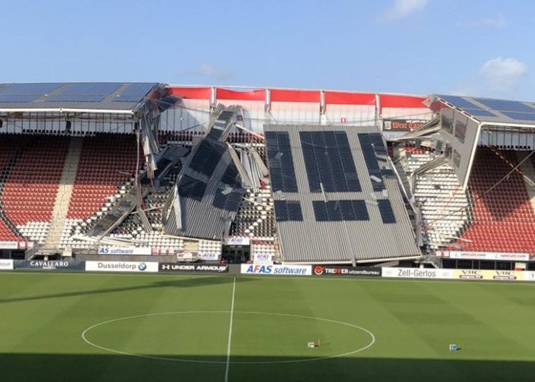 Se desploma parte del estadio del AZ Alkmaar holandés