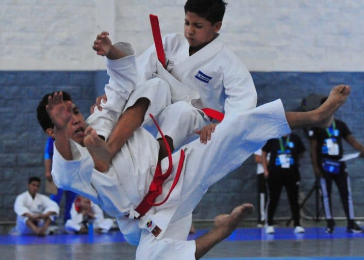 (VIDEO) Karate do salvadoreño se corona campeón del Codicader