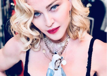 (VIDEO) Madonna, cerca de cumplir 61 años, asombra por su flexibilidad