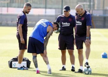 Lionel Messi podría estar varias semanas de baja por lesión y causa preocupación en el Barcelona