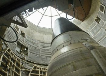 Estados Unidos anunció el final del tratado de armas nucleares con Rusia