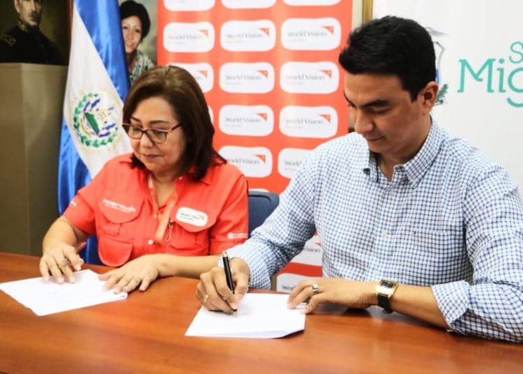 Alcaldía de San Miguel y World Vision firman convenio de cooperación para ayudar a niños y adolescentes