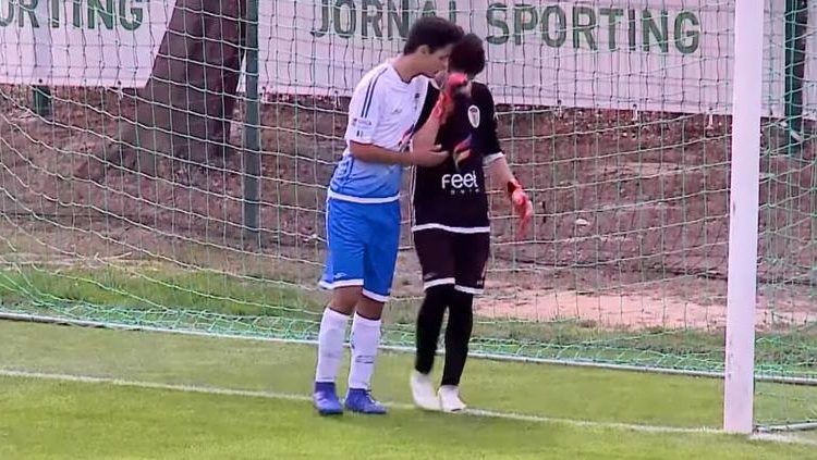 (VIDEO) El inicio de una goleada, portero marca autogol a los 13 segundos del partido