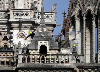 Reanudan las obras de restauración de la catedral de Notre-Dame con nuevas medidas de seguridad