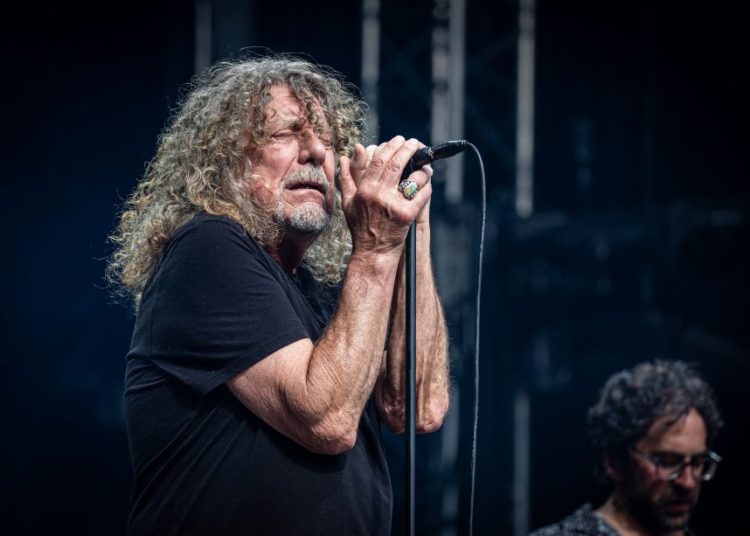 (VIDEO) Robert Plant, vocalista de Led Zeppelin cumple 71 años
